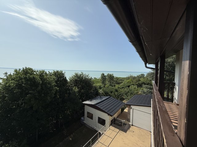 Eladó családi ház, Balatonalmádiban 520 M Ft, 5 szobás