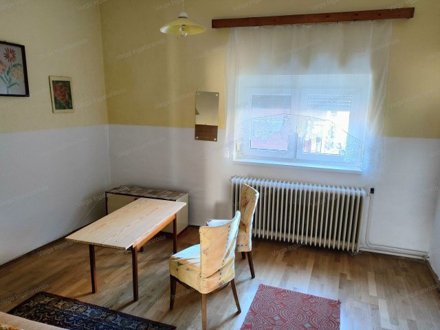 Eladó családi ház, Sopronban 79 M Ft, 4 szobás