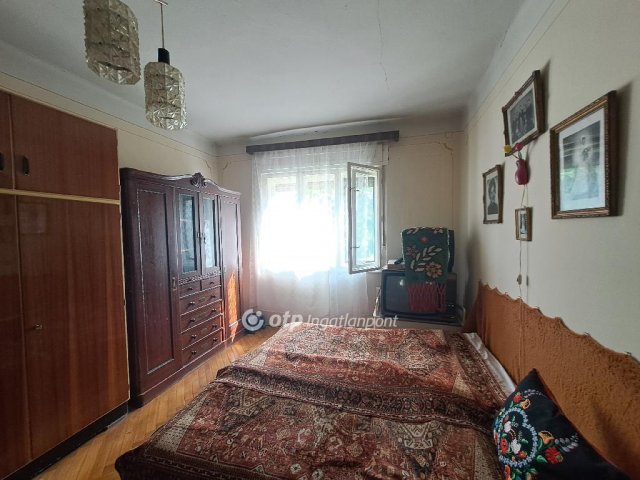 Eladó családi ház, Makón 41.45 M Ft, 2 szobás