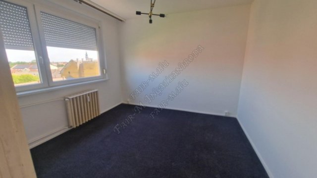 Kiadó panellakás, albérlet, Hódmezővásárhelyen 100 E Ft / hó