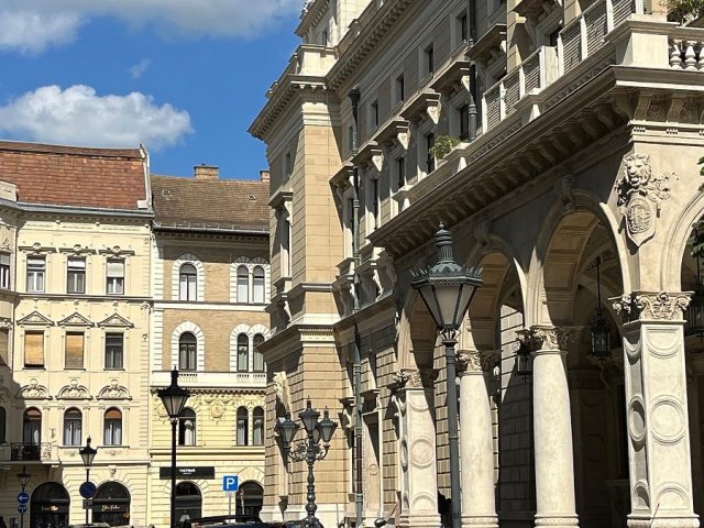 Eladó téglalakás, Budapesten, VI. kerületben 136.29 M Ft