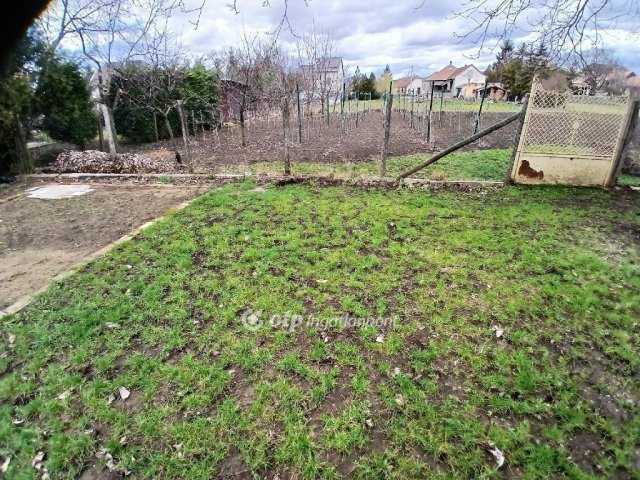 Eladó családi ház, Nagyrédén 37 M Ft, 3+1 szobás