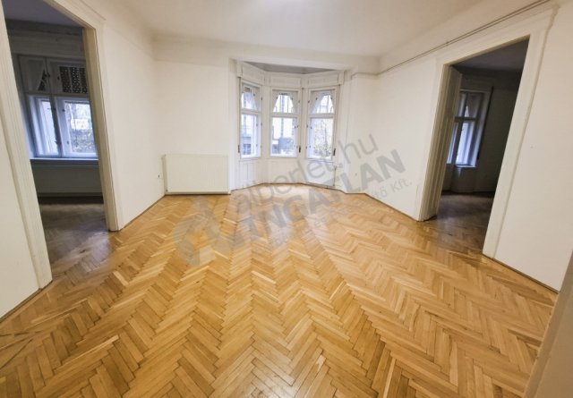 Kiadó téglalakás, albérlet, Budapesten, V. kerületben, 6 szobás