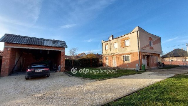 Eladó családi ház, Kenderesen 39 M Ft, 1+2 szobás