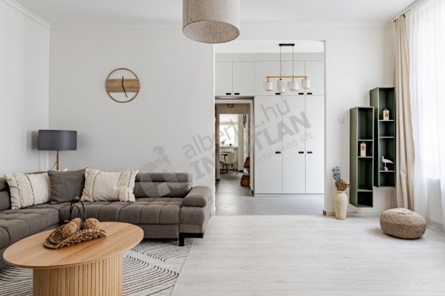 Kiadó téglalakás, albérlet, Budapesten, V. kerületben, 2 szobás