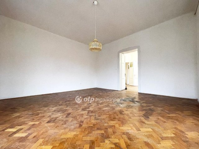 Eladó téglalakás, Budapesten, VII. kerületben 87.7 M Ft