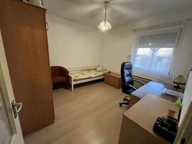 Eladó családi ház, Cegléden 29.6 M Ft, 2 szobás