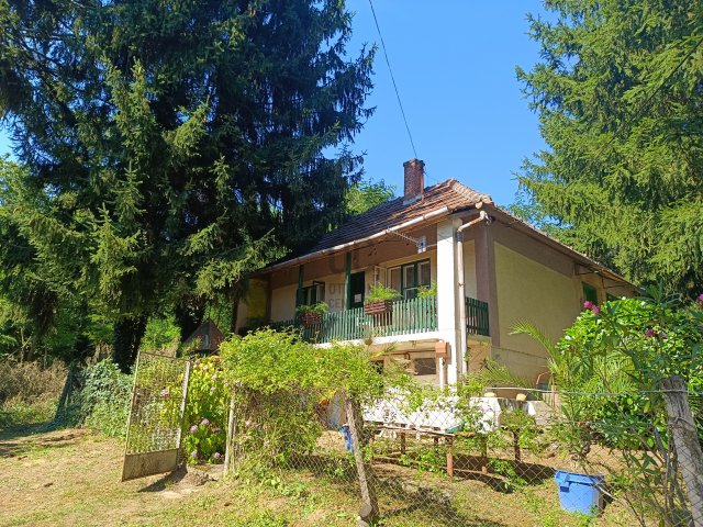 Eladó családi ház, Csörnyeföldön 18.9 M Ft, 2 szobás