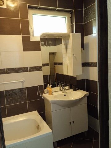 Eladó nyaraló, Szolnokon 42 M Ft, 2 szobás / költözzbe.hu