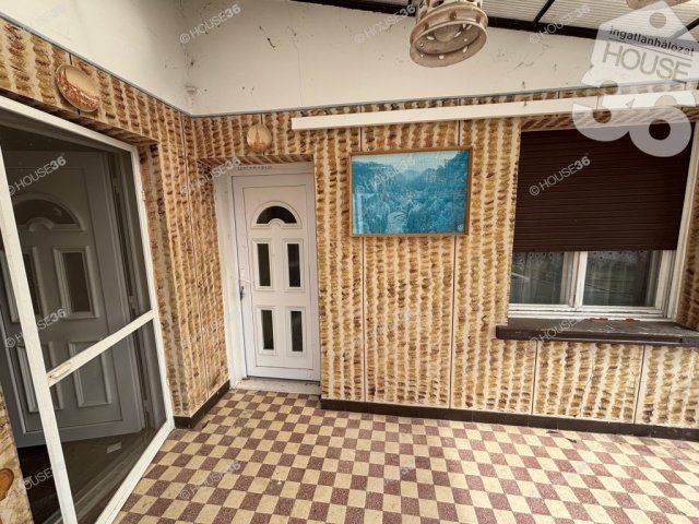 Eladó családi ház, Szankon 31.99 M Ft, 4 szobás