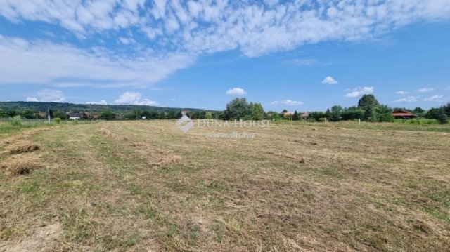 Eladó ikerház, Zsámbékon 99.9 M Ft, 4 szobás