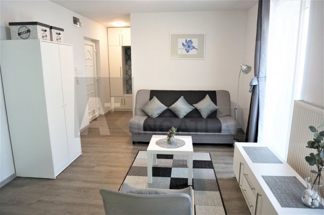 Kiadó téglalakás, albérlet, Szegeden 170 E Ft / hó, 1 szobás