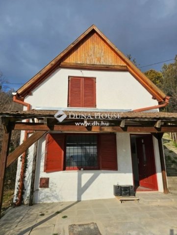 Eladó családi ház, Pécsett 17.5 M Ft, 3 szobás
