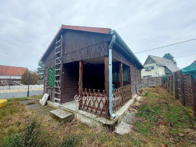 Eladó nyaraló, Mályin 16.5 M Ft, 2 szobás / költözzbe.hu