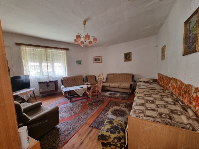 Eladó téglalakás, Gyulán 28.9 M Ft, 3 szobás