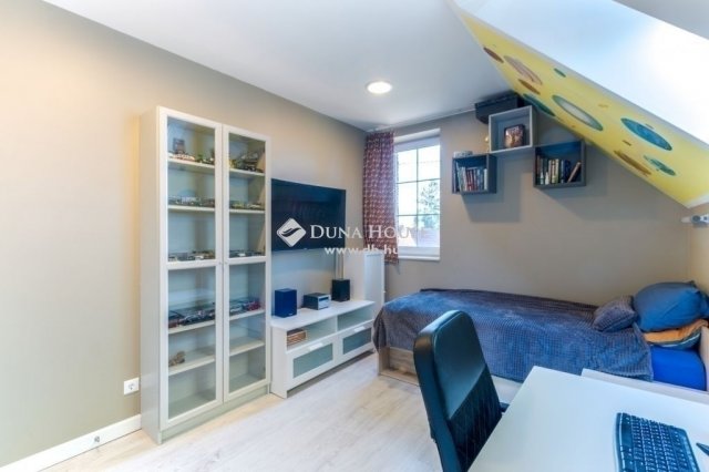 Eladó családi ház, Gödön 177.9 M Ft, 5 szobás