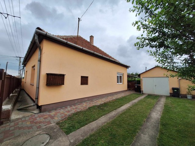 Eladó családi ház, Mezőkövesden 63.5 M Ft, 3 szobás
