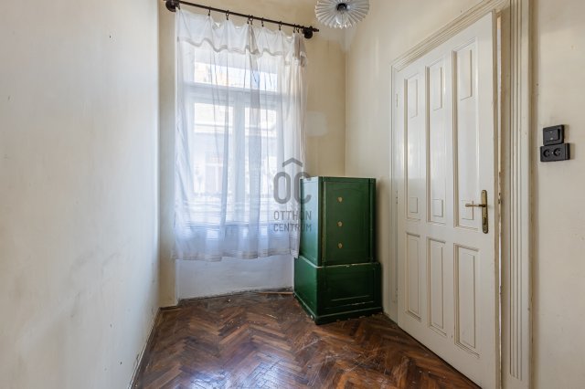 Eladó téglalakás, Budapesten, V. kerületben 159.9 M Ft, 4 szobás