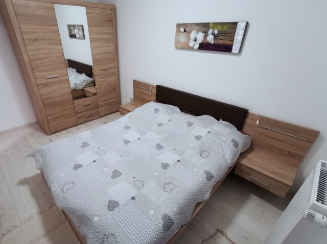 Kiadó téglalakás, albérlet, Tatán 330 E Ft / hó, 3 szobás