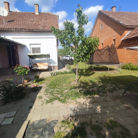 Eladó családi ház, Makón 34.5 M Ft, 3 szobás