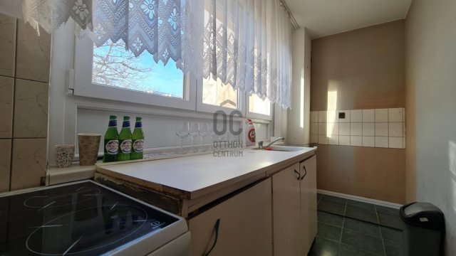 Eladó panellakás, Pakson 42 M Ft, 2 szobás / költözzbe.hu