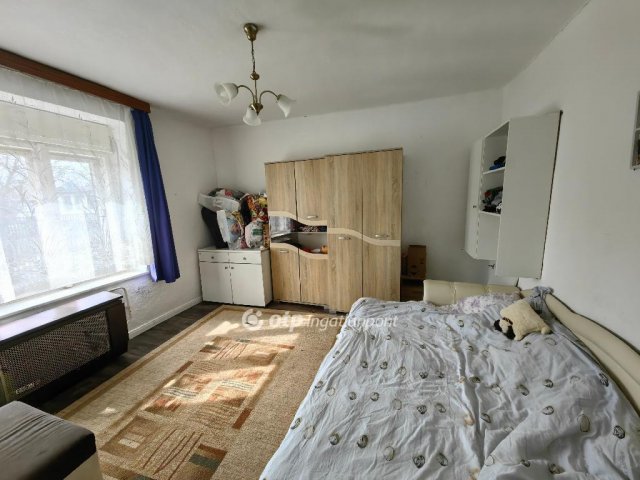 Eladó családi ház, Kisújszálláson 16.99 M Ft, 2 szobás