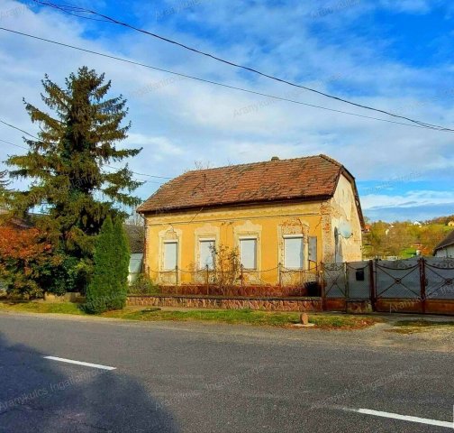 Eladó családi ház, Kőröshegyen 29.75 M Ft, 4 szobás