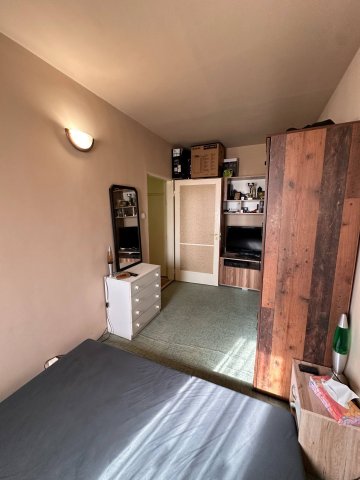 Eladó panellakás, Pécsett, Varsány utcában 32.9 M Ft, 2 szobás