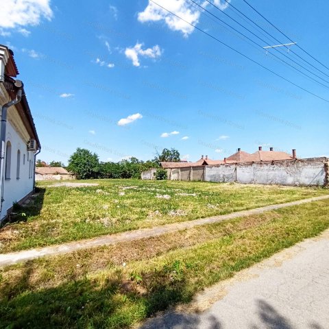 Eladó telek, Mezőtúron 70 M Ft / költözzbe.hu