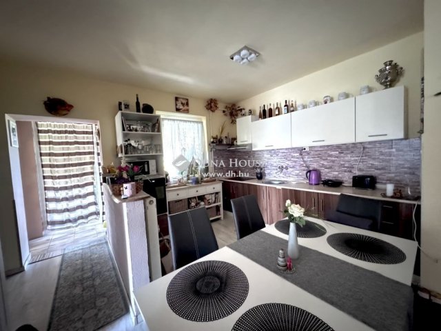 Eladó családi ház, Görcsönyben 74.99 M Ft, 3 szobás