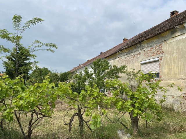 Eladó nyaraló, Balatonlelleén 24.9 M Ft, 2 szobás