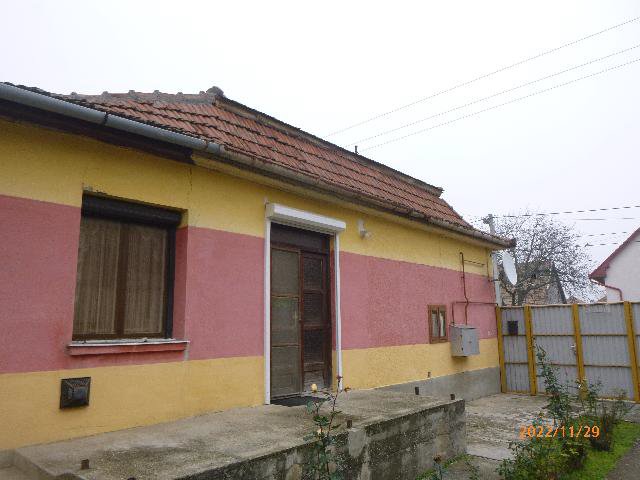 Eladó családi ház, Jászberényben, Batthyány utcában 30.61 M Ft