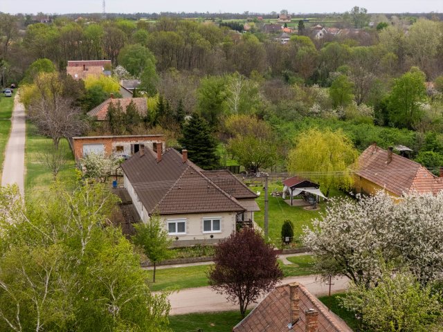 Eladó családi ház, Nagylókon 59.95 M Ft, 5 szobás