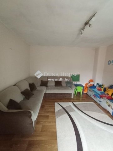 Eladó családi ház, Üllőn 40 M Ft, 4 szobás