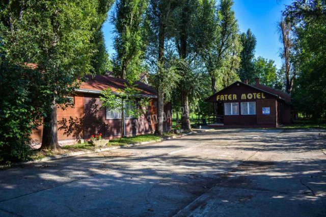 Eladó üzlethelyiség, Dobozon 195 M Ft, 19+2 szobás