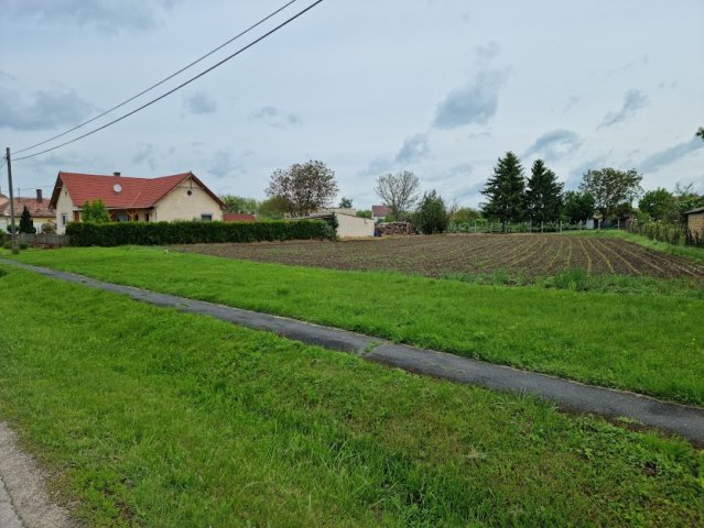 Eladó telek, Vináron 3.5 M Ft / költözzbe.hu