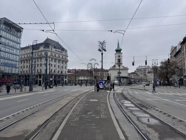 Eladó üzlethelyiség, Budapesten, V. kerületben 279 M Ft