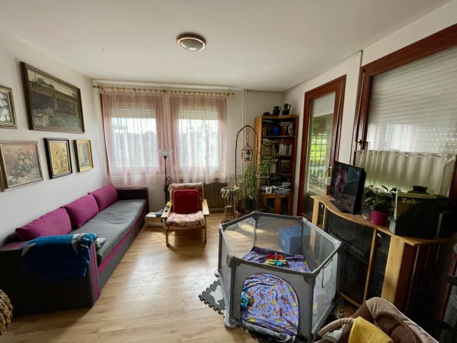 Eladó családi ház, Mogyoródon 95 M Ft, 4+1 szobás