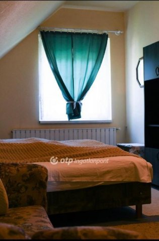 Eladó családi ház, Versegen 79.9 M Ft, 5 szobás
