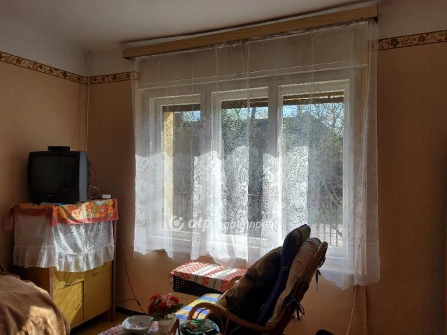 Eladó családi ház, Tóalmáson 34 M Ft, 3 szobás