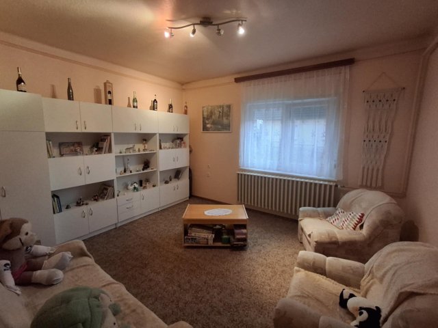 Eladó családi ház, Szűcsin 29.9 M Ft, 4 szobás