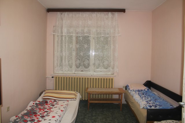 Eladó családi ház, Csornán 38.4 M Ft, 5 szobás