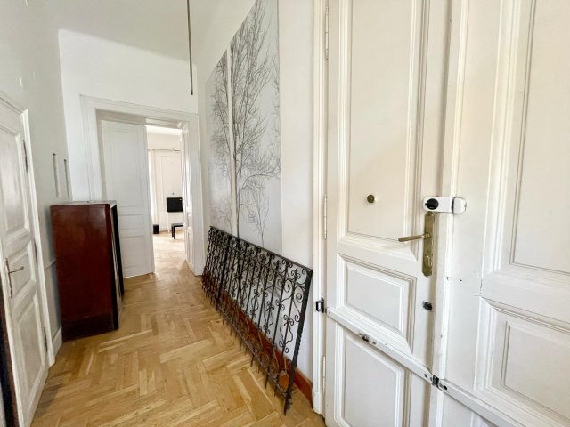 Eladó téglalakás, Budapesten, VI. kerületben 105.097 M Ft