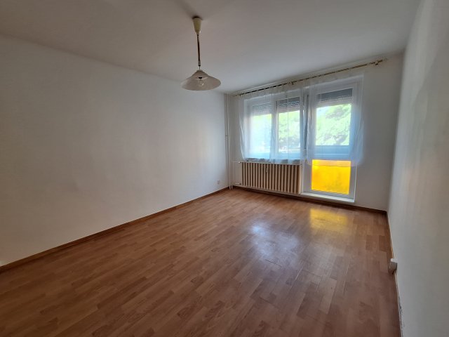 Kiadó panellakás, albérlet, Szombathelyen 135 E Ft / hó
