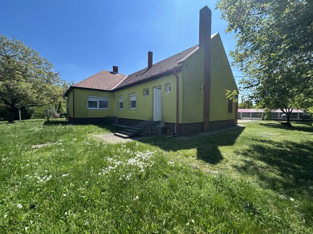 Eladó családi ház, Rábcakapin 38.9 M Ft, 3 szobás