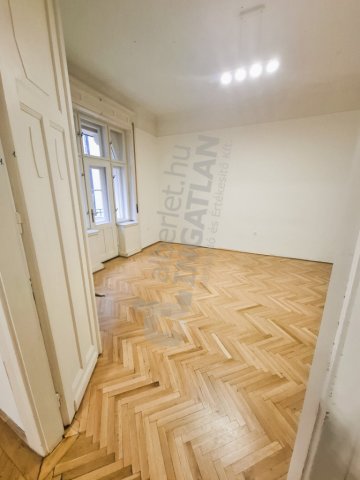 Kiadó téglalakás, albérlet, Budapesten, V. kerületben, 6 szobás