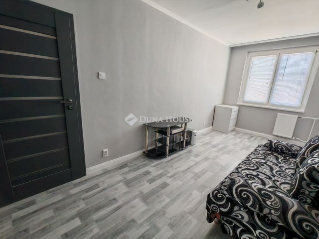 Eladó panellakás, Nyíregyházán 41.9 M Ft, 2 szobás