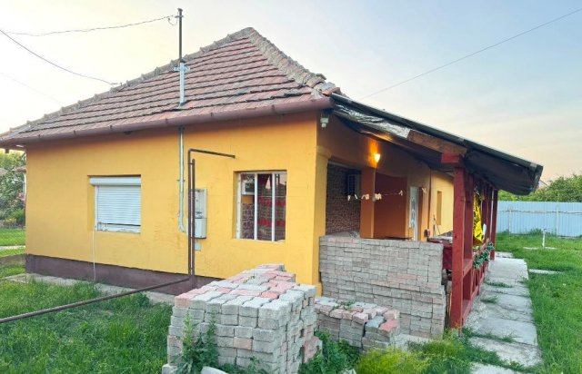 Eladó családi ház, Tiszacsegén 19 M Ft, 2+2 szobás