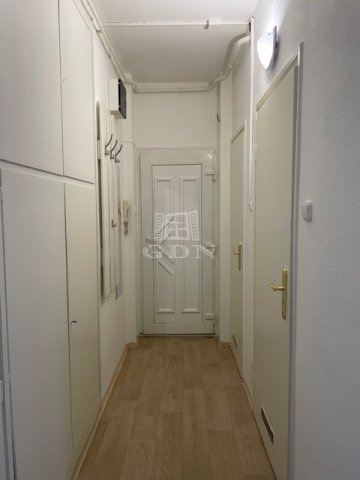 Kiadó téglalakás, albérlet, Szegeden 180 E Ft / hó, 2 szobás