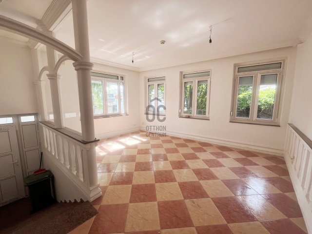 Eladó családi ház, Sopronban 97 M Ft, 6 szobás